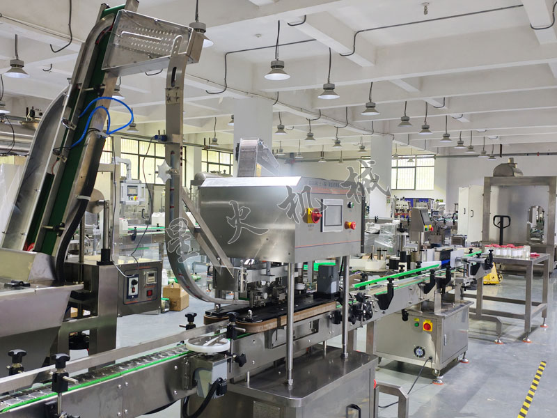 玻璃瓶真空封口機生產(chǎn)線實拍